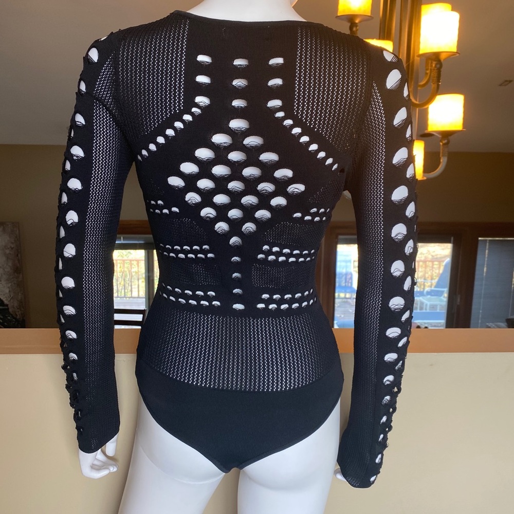 HERA COLLECTION BLACK CUTOUT BODYSUIT - Picture 10 of 11